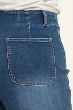 Carmen bootleg jeans